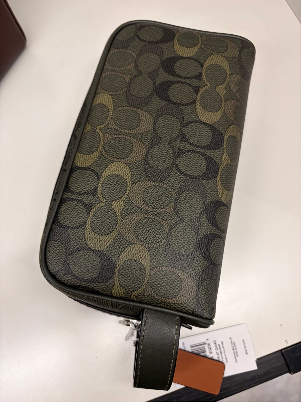 Coach Men's Signature Canvas Travel  kit Case in green  leather new with tag